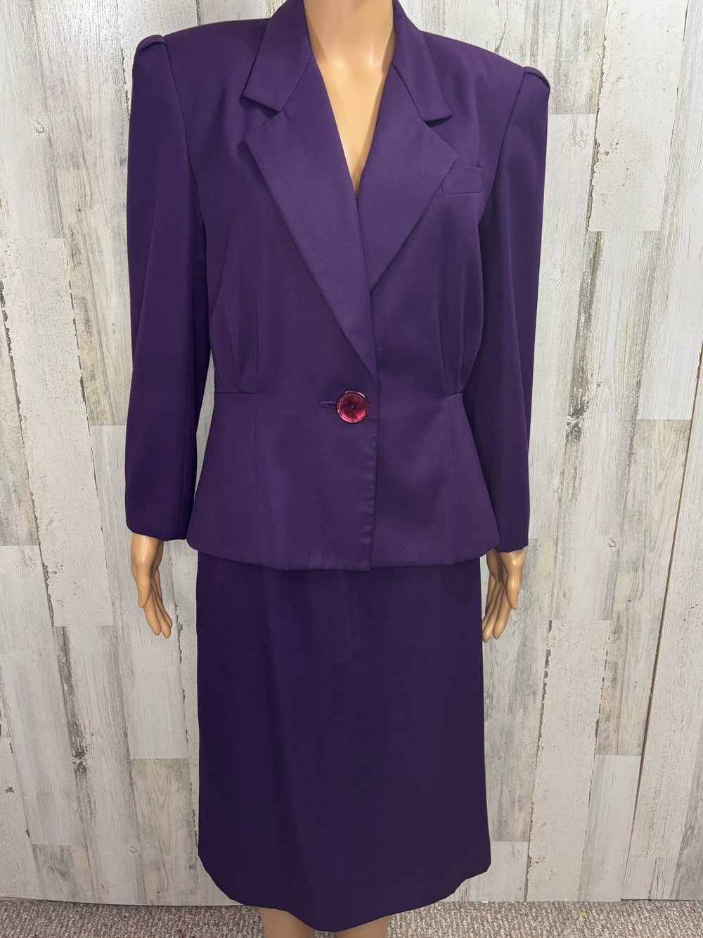 Glenbrooke Vintage 80โs Two-Piece Blazer Skirt Suit